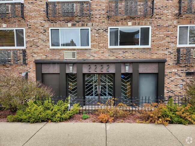 Building Photo - 2222 E Belleview Pl Unit 101 Rental