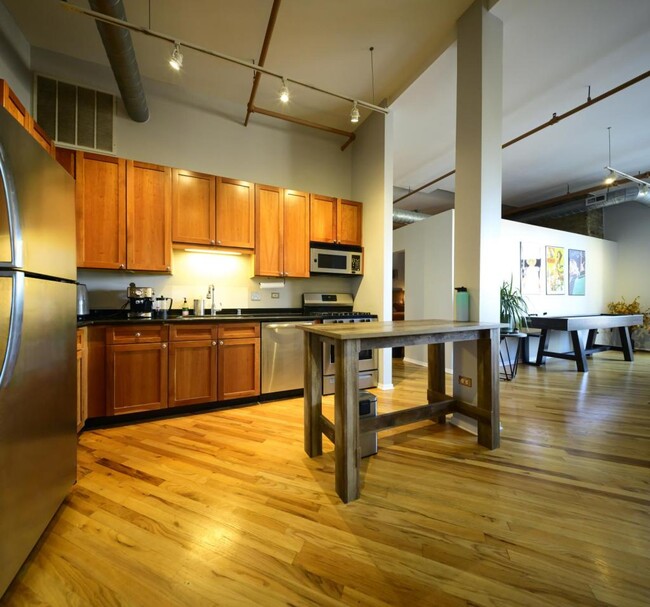 Photo - 226 N Clinton St Condominio