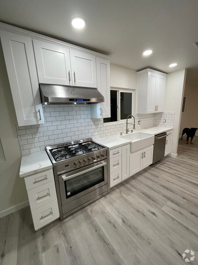 Building Photo - 4730 W 160th St Rental