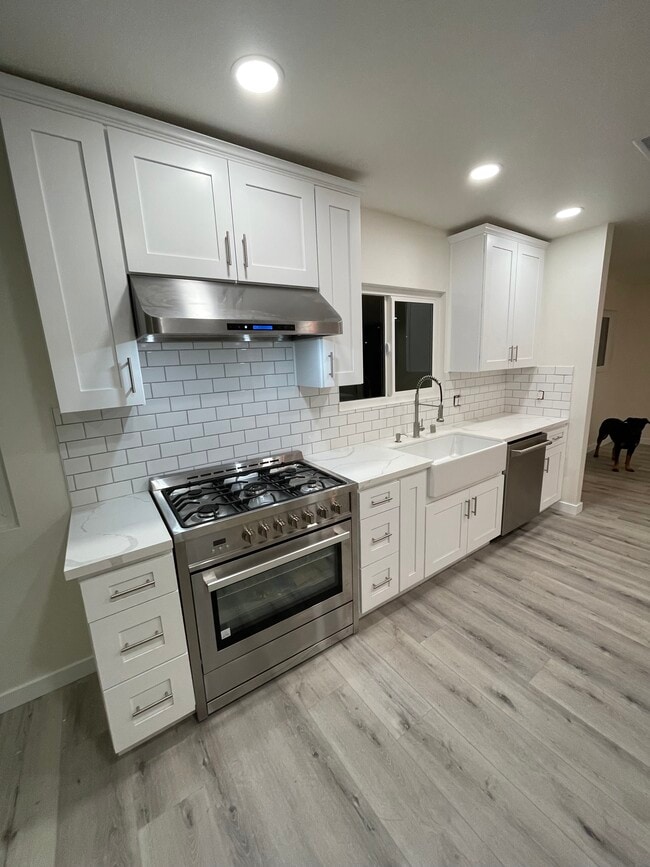 Building Photo - 4730 W 160th St Rental