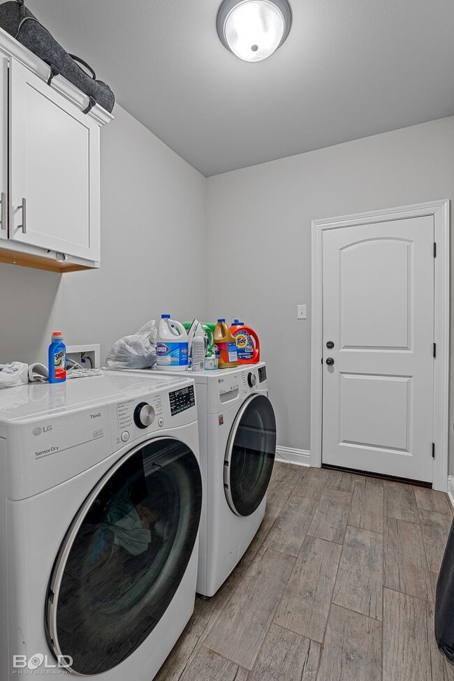 Photo - 120 St Edmunds Wy