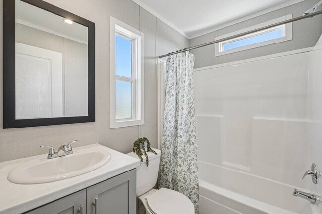 Photo - 1602 American Dr