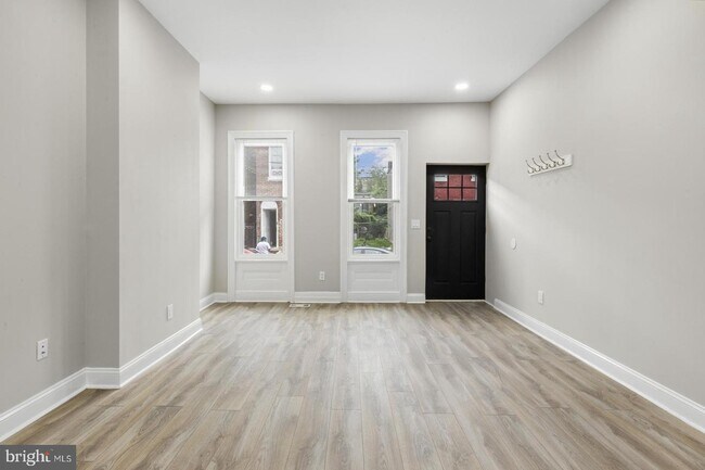 Photo - 2313 Turner St