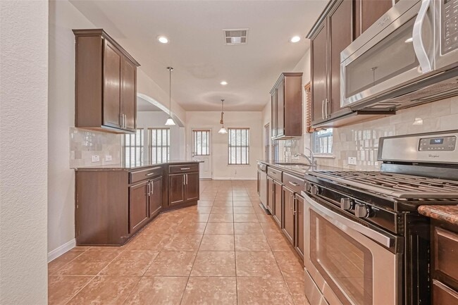 Photo - 20555 Bonds Creek Ln