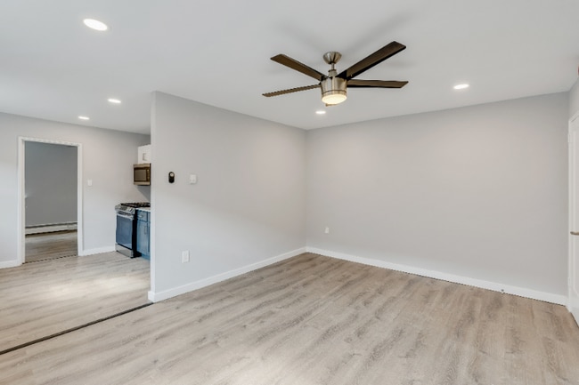 Building Photo - 905 E Cliveden St Rental