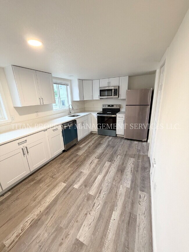 Photo - 1135 13th St NE Unidad #1