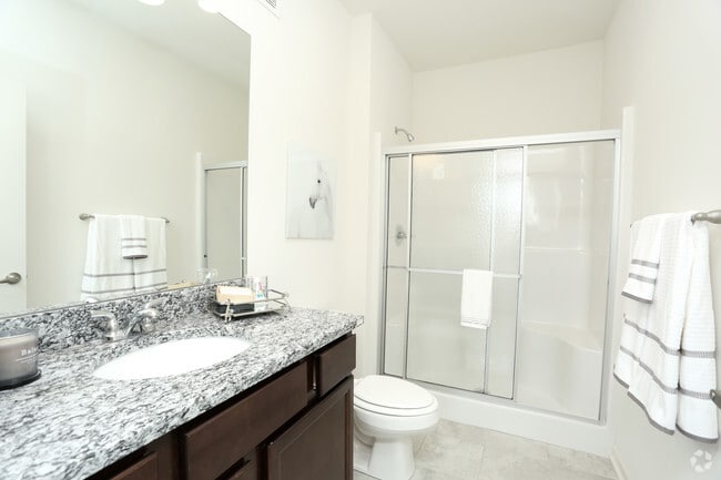 2BR, 2BA - 1,225 SF - Bathroom