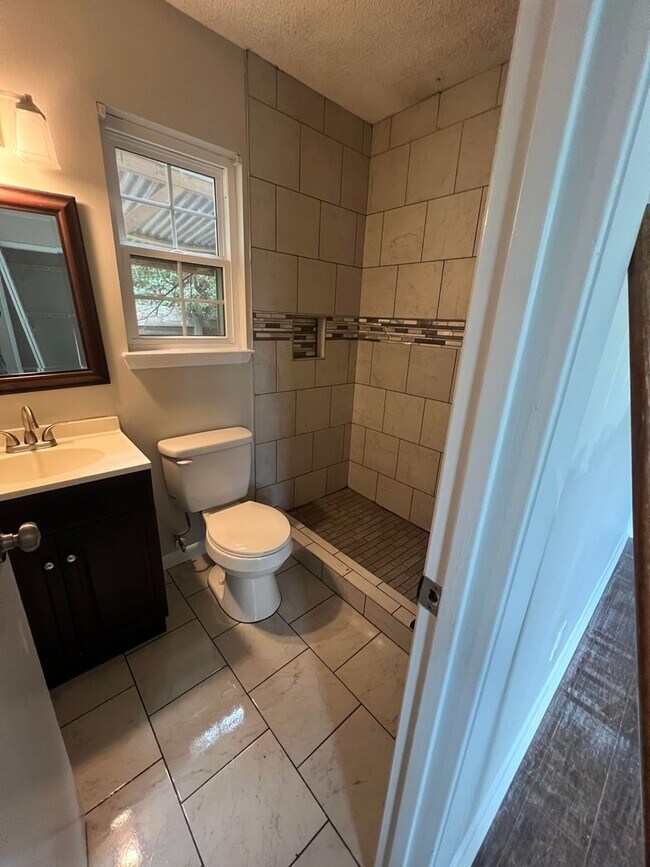 Photo - 226 Sequoia Cir