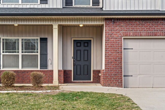 Photo - Pet Friendly Five Bedroom!