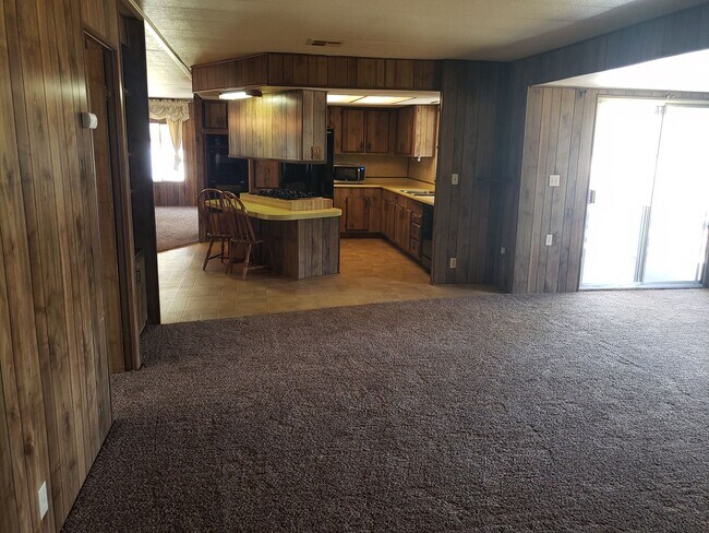Photo - PRIVACY!!! 2 Bed 2 bath mobile home on ac...