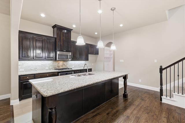 Photo - 768 Huntingdon St
