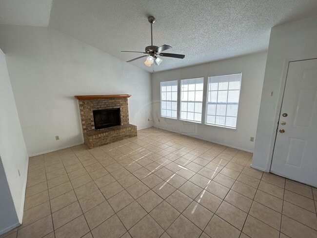 Photo - 1801 Lea Ann Dr