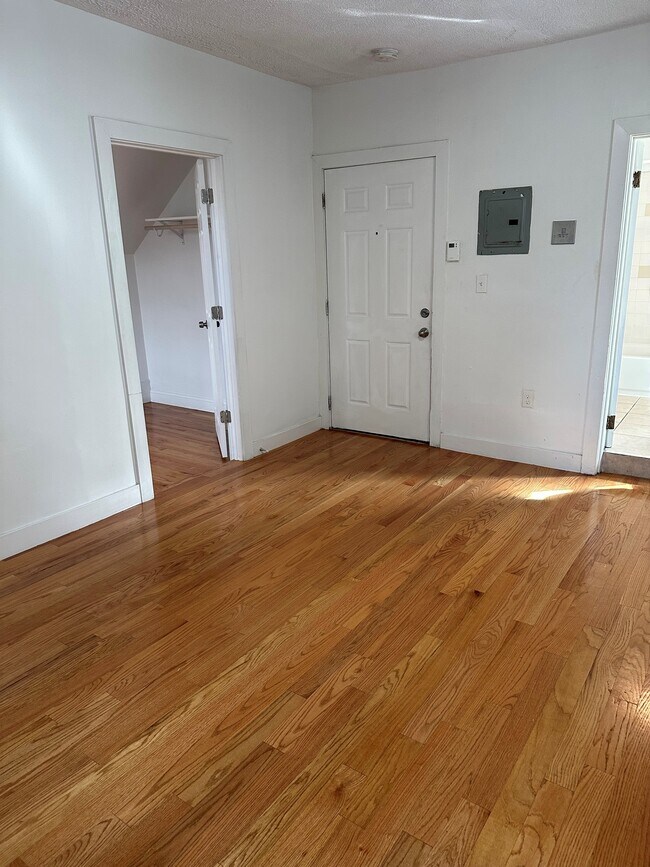7 Greenville St Unit 4