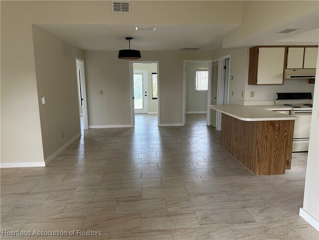 Photo - 4016 Thompson Ave