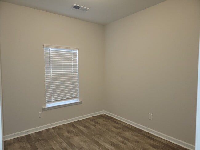 324 Young Town Cir