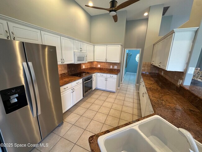 Photo - 908 Fostoria Dr