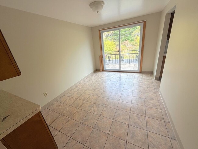 Photo - 45 Oakridge Dr Unit 4