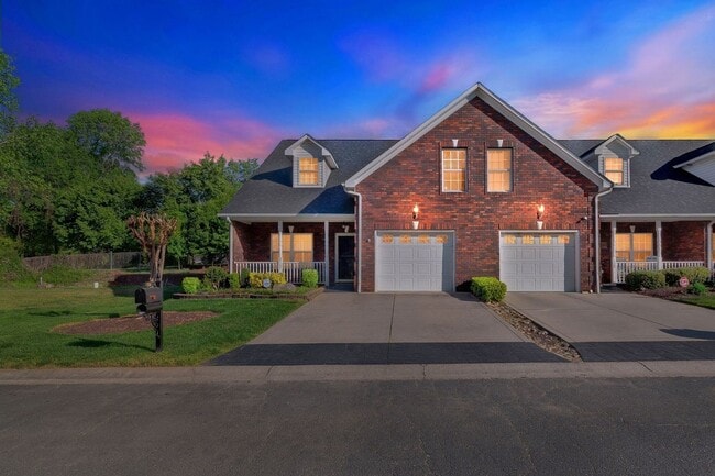 Photo - 124 Quality Dr