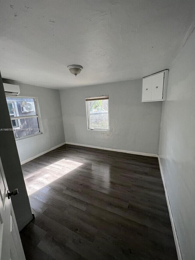 Photo - 2864 NW 6th Ct Unit 2