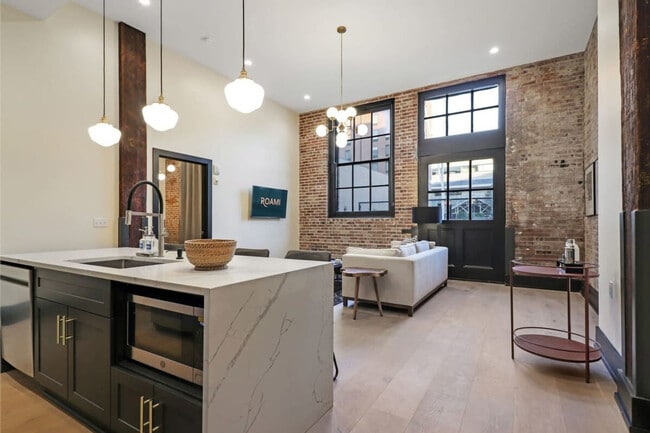 Building Photo - 1148 S Peters St Unit ID1268743P Rental