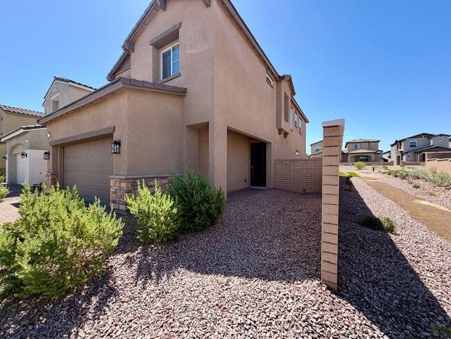 Photo - GORGEOUS 4 BED 3 BATH 2 CAR GARAGE SINGLE FAMILY HOME W/ LOFT, VAULTED ENTRYWAY, BACKYARD, AND BE...