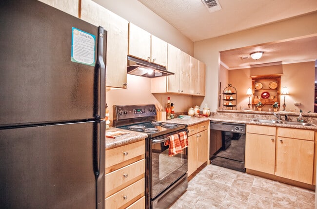 Berkshire Kitchen - Villages of Cross Creek