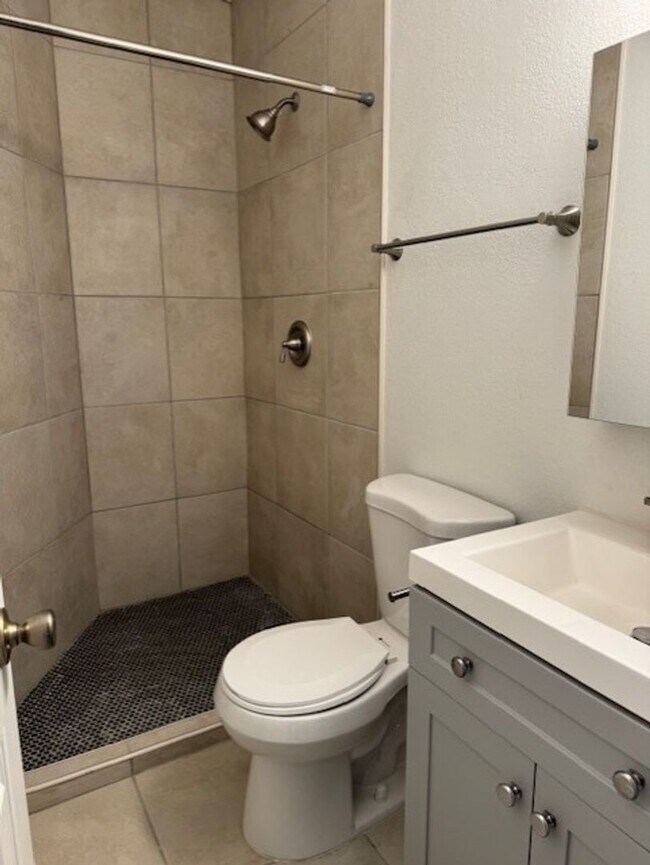 Photo - 7101 Winding Way Unidad 1-bedroom, 2-bathrooms