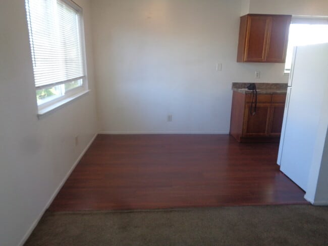 Photo - 1332 Hobart Dr Unit 4