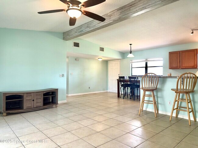 Photo - 225 Magnolia St