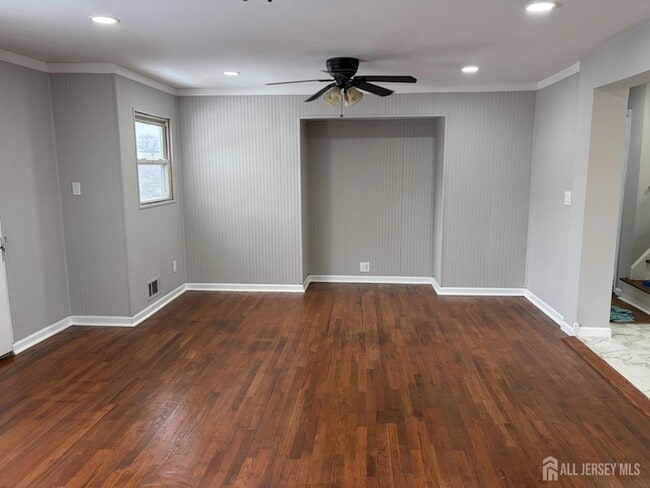 Photo - 162 Holly St