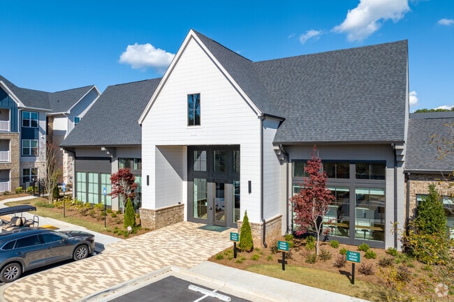 Leasing Center