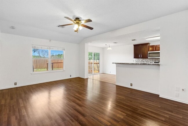 Photo - 2204 Coats Cir