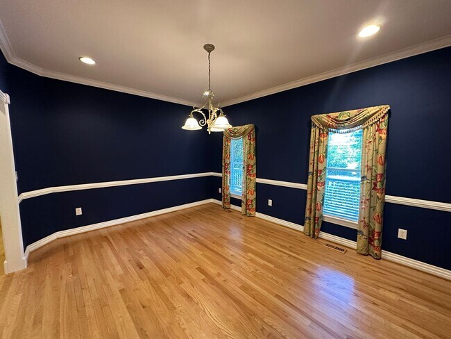 Photo - 5 Bedroom/3.5 Bath Long Term Rental in Martin's Point