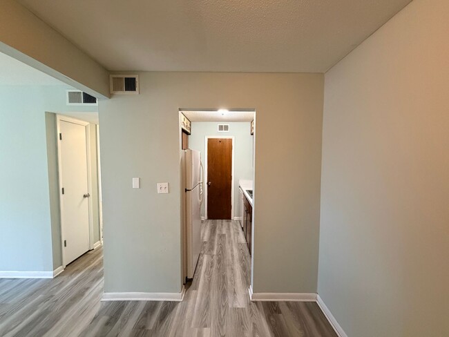 Photo - Check Out This 2Bedroom/1Bath Apartment! Unidad 925 - B