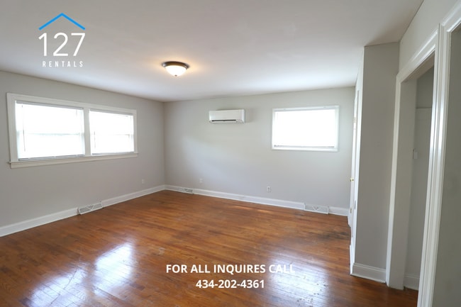 Building Photo - 3 Bedroom Unit Upper