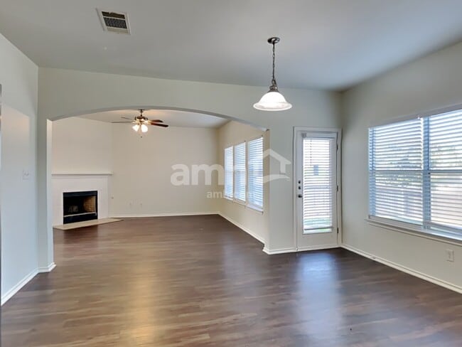 Photo - 256 Poplarwood Dr