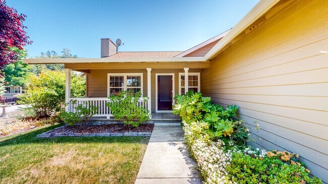 Photo - PURE Property Management - Darling 3 bedroom Home Calistoga!