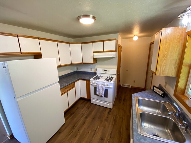 Photo - 1020 2nd Ave N