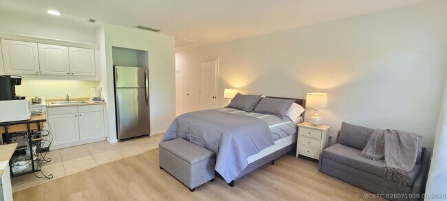 Building Photo - 13334 Polo Club Rd Unit 303