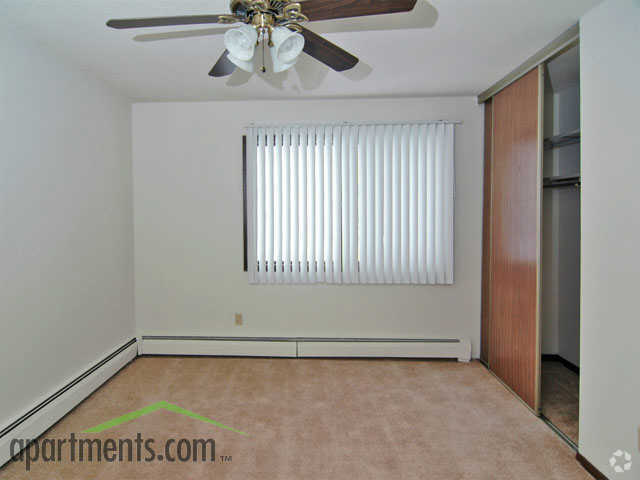 Habitación - Shelard Village Apartments