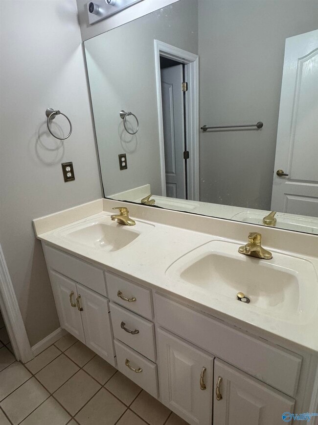 Photo - 113 Montrose Dr