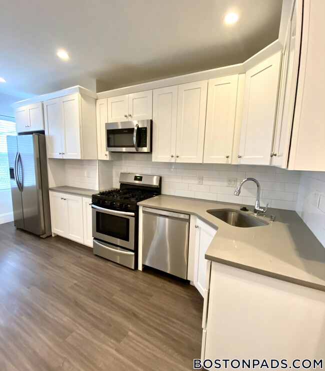 Photo - 147 Cottage St Unit 3