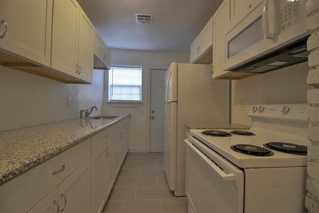 Photo - 1004 NE 19th St