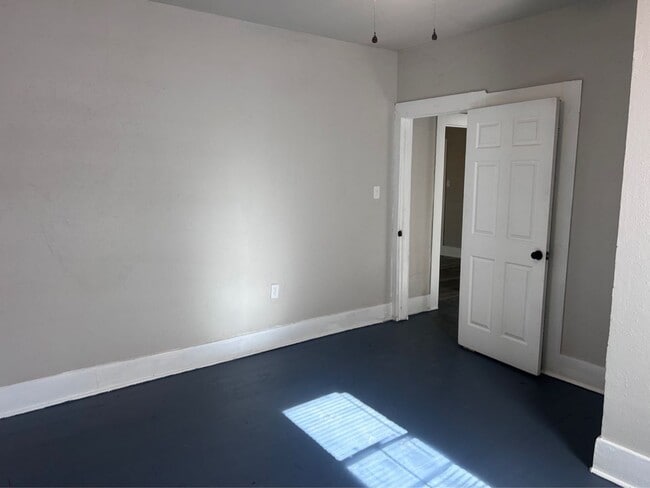 Photo - 1710 W 15th St