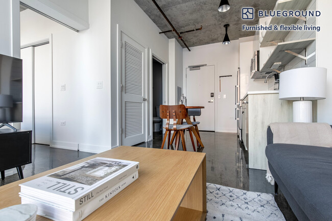 Photo - 108 W Chicago Ave Unit FL12-ID1012