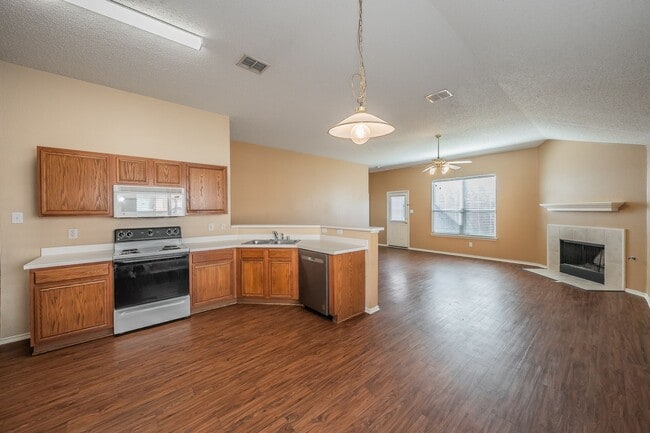 Photo - Spacious single story in Parks of Deer Creek