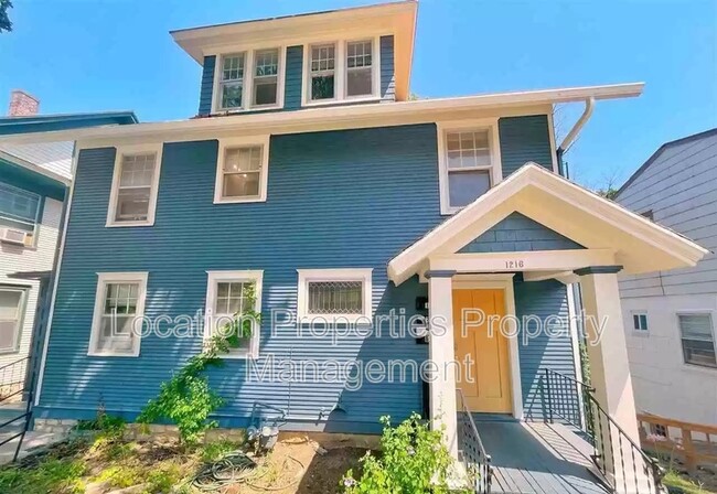 Building Photo - 1216 Louisiana St Rental