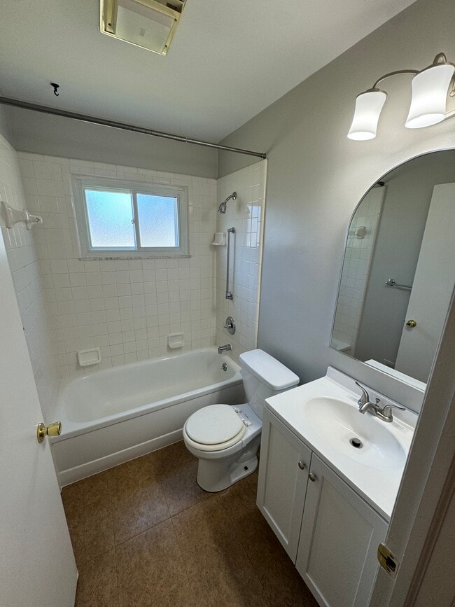 2522 Brentford Ct