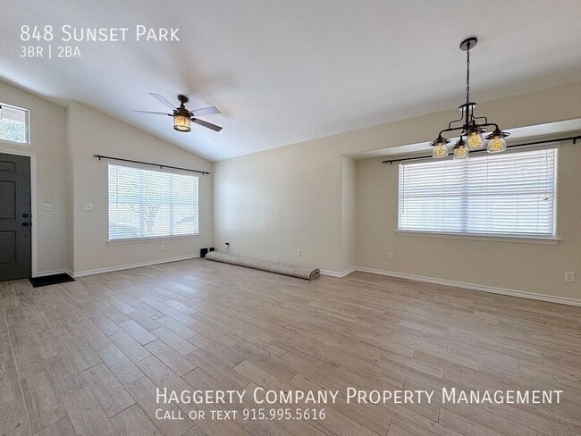 Photo - 848 Sunset Park Dr