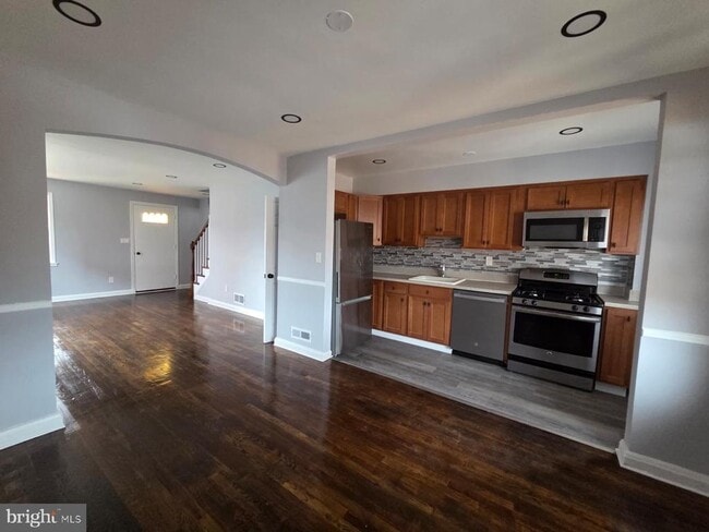 Photo - 7545 Ives Ln